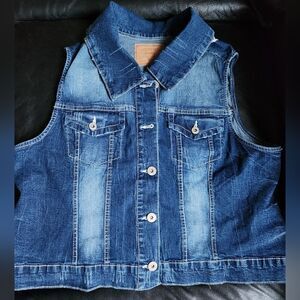 Amethyst Jeans 2X Denim Vest with lace overlay on the back